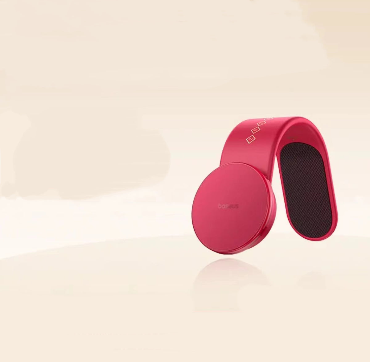 Bendable magnetic car phone mount on dashboard – image 12